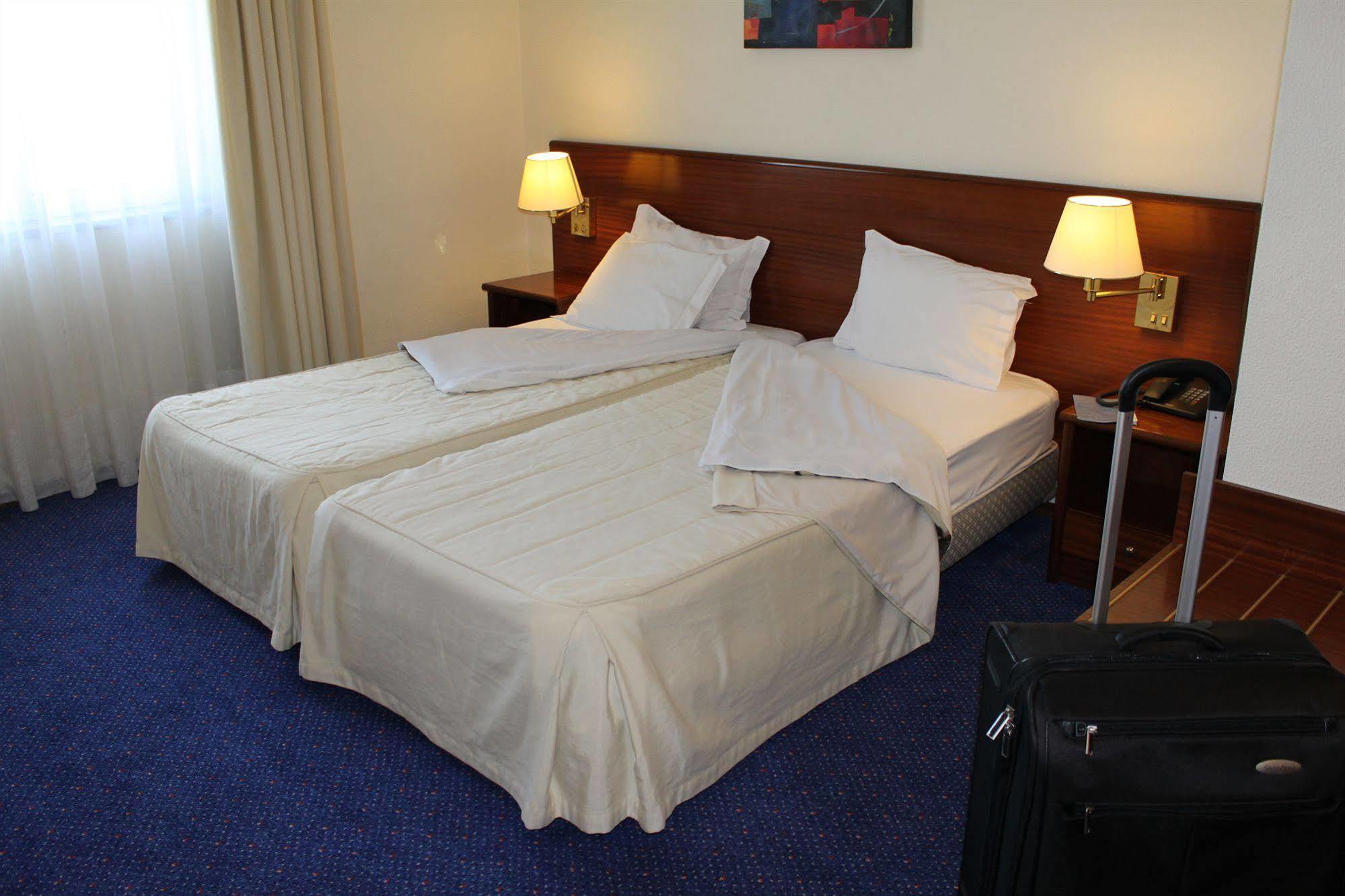Hotel Eurosol Gouveia Esterno foto